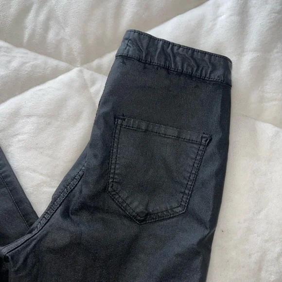 black coated faux leather pants - Picture 7 of 7